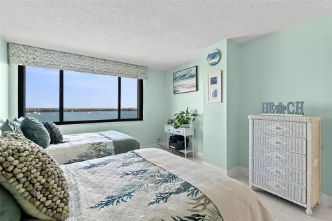6287 Bahia Del Mar Circle St Petersburg FL 33715