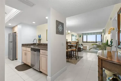 6287 Bahia Del Mar Circle St Petersburg FL 33715