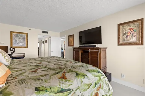 6287 Bahia Del Mar Circle St Petersburg FL 33715