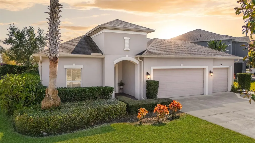 1102 White Water Bay Drive Groveland FL 34736