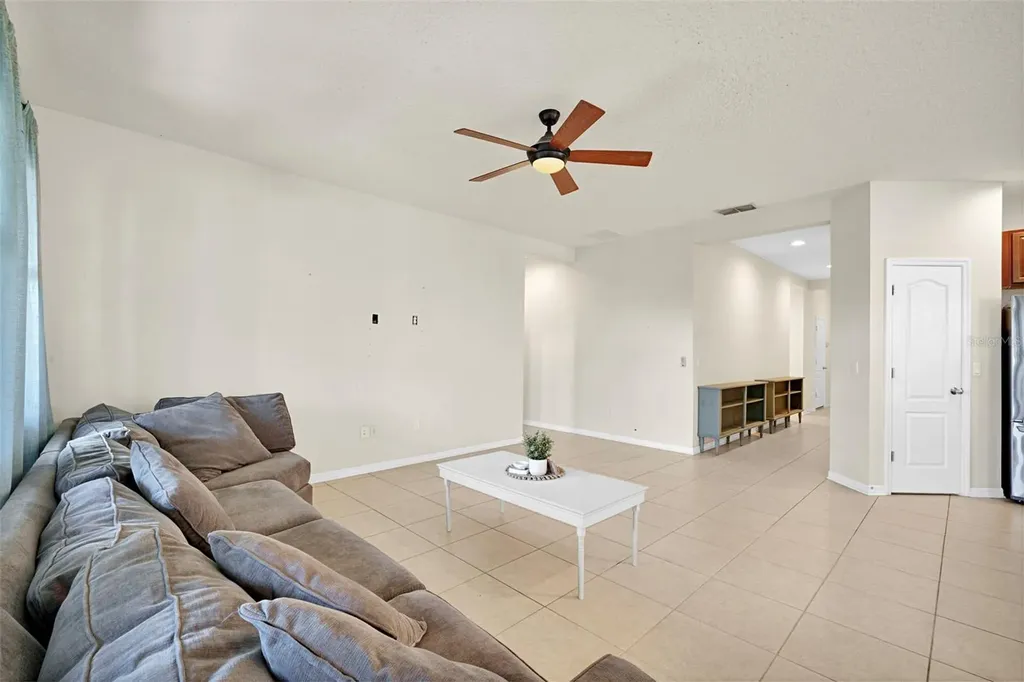1102 White Water Bay Drive Groveland FL 34736