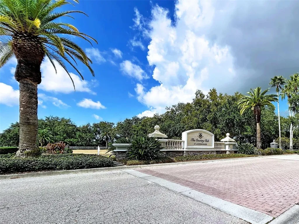 7703 British Open Way Lakewood Ranch FL 34202