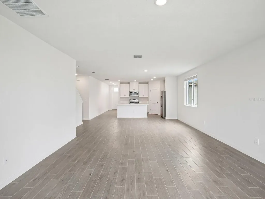 1887 Draughton Drive Zephyrhills FL 33541