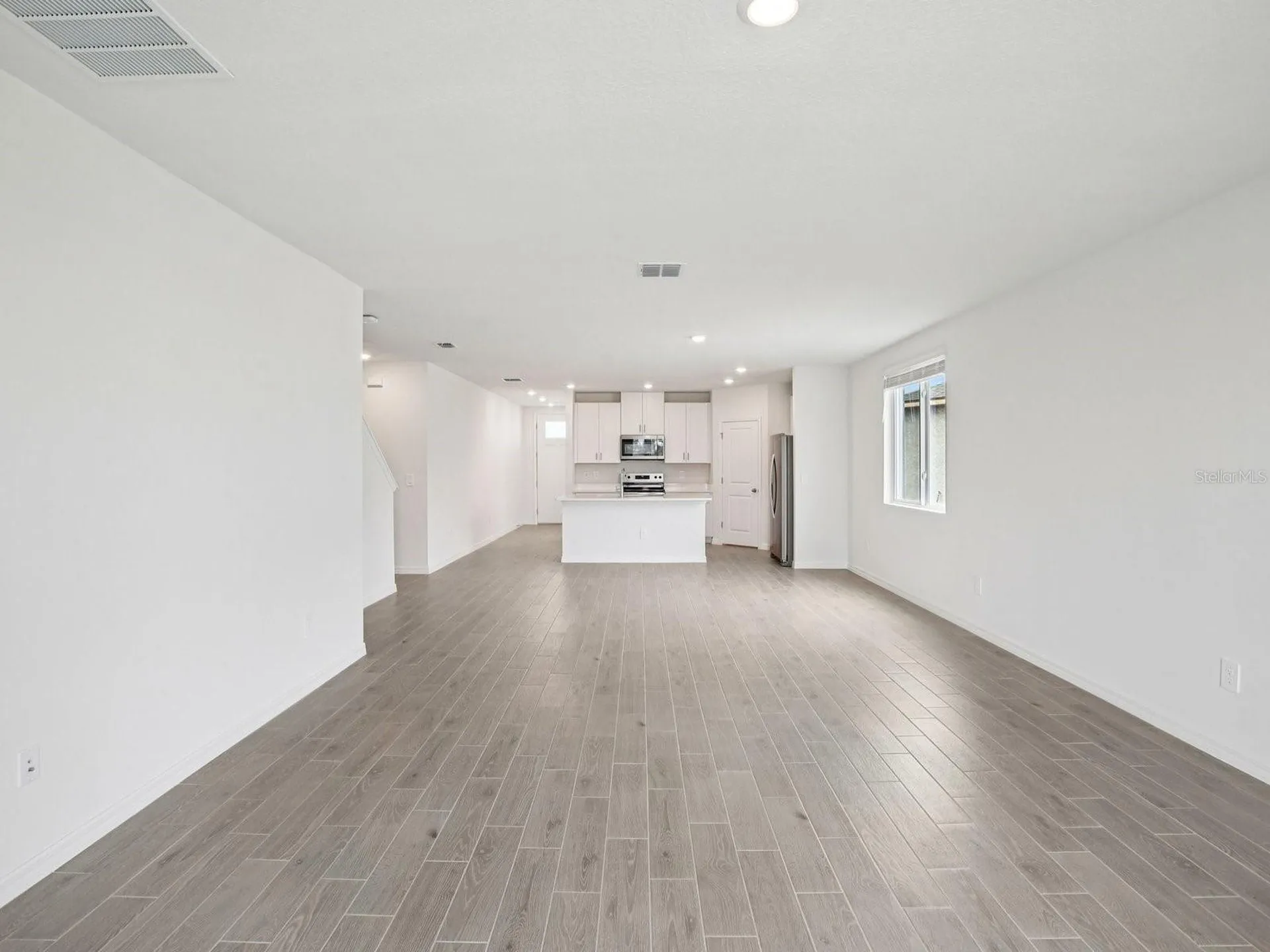 1887 Draughton Drive Zephyrhills FL 33541