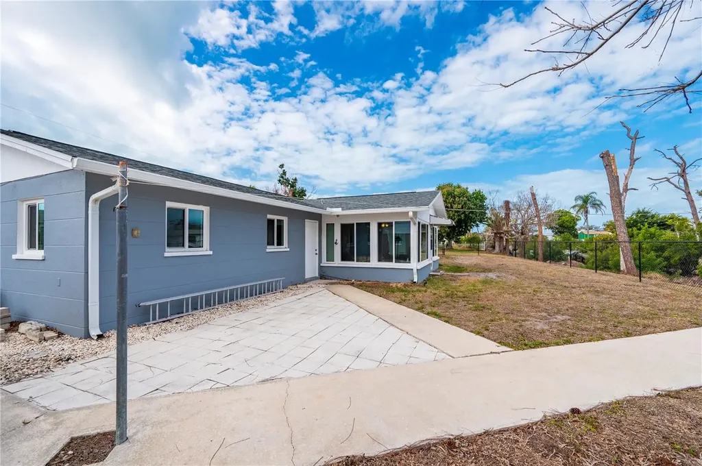 2136 Arkansas Avenue Englewood FL 34224