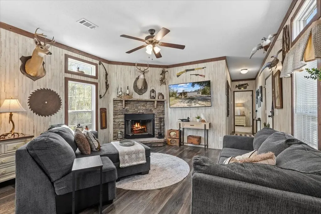 775 SW Choctaw Avenue Fort White FL 32038