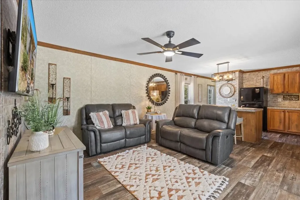 775 SW Choctaw Avenue Fort White FL 32038