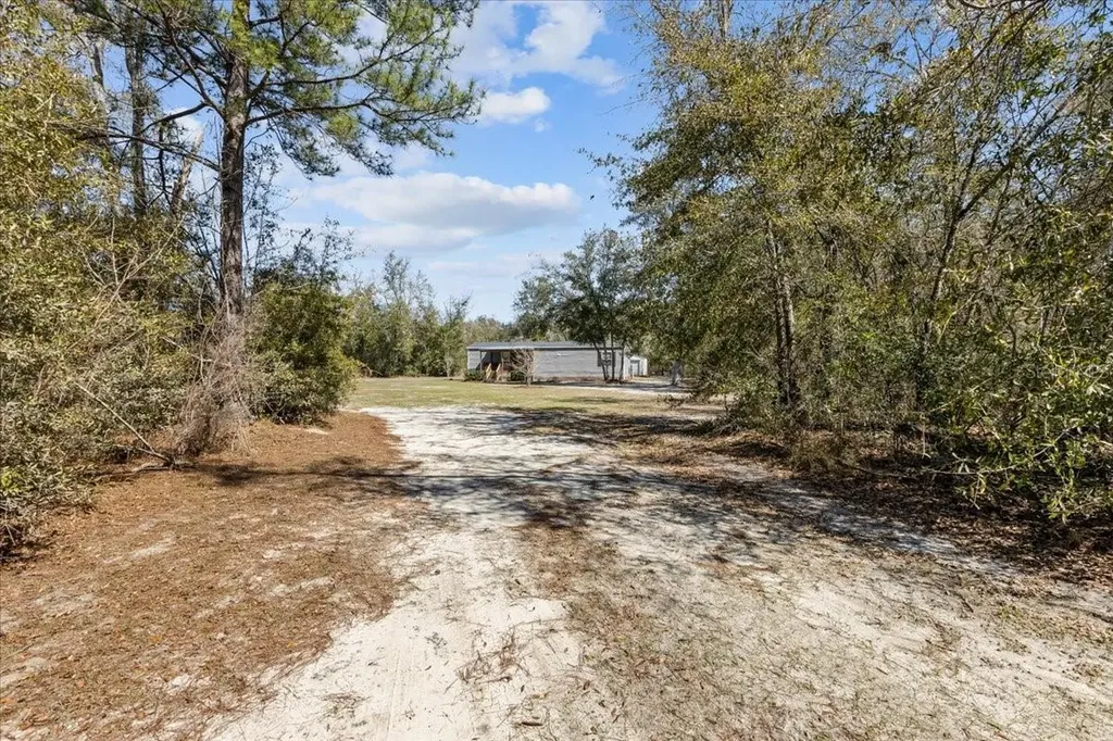 775 SW Choctaw Avenue Fort White FL 32038
