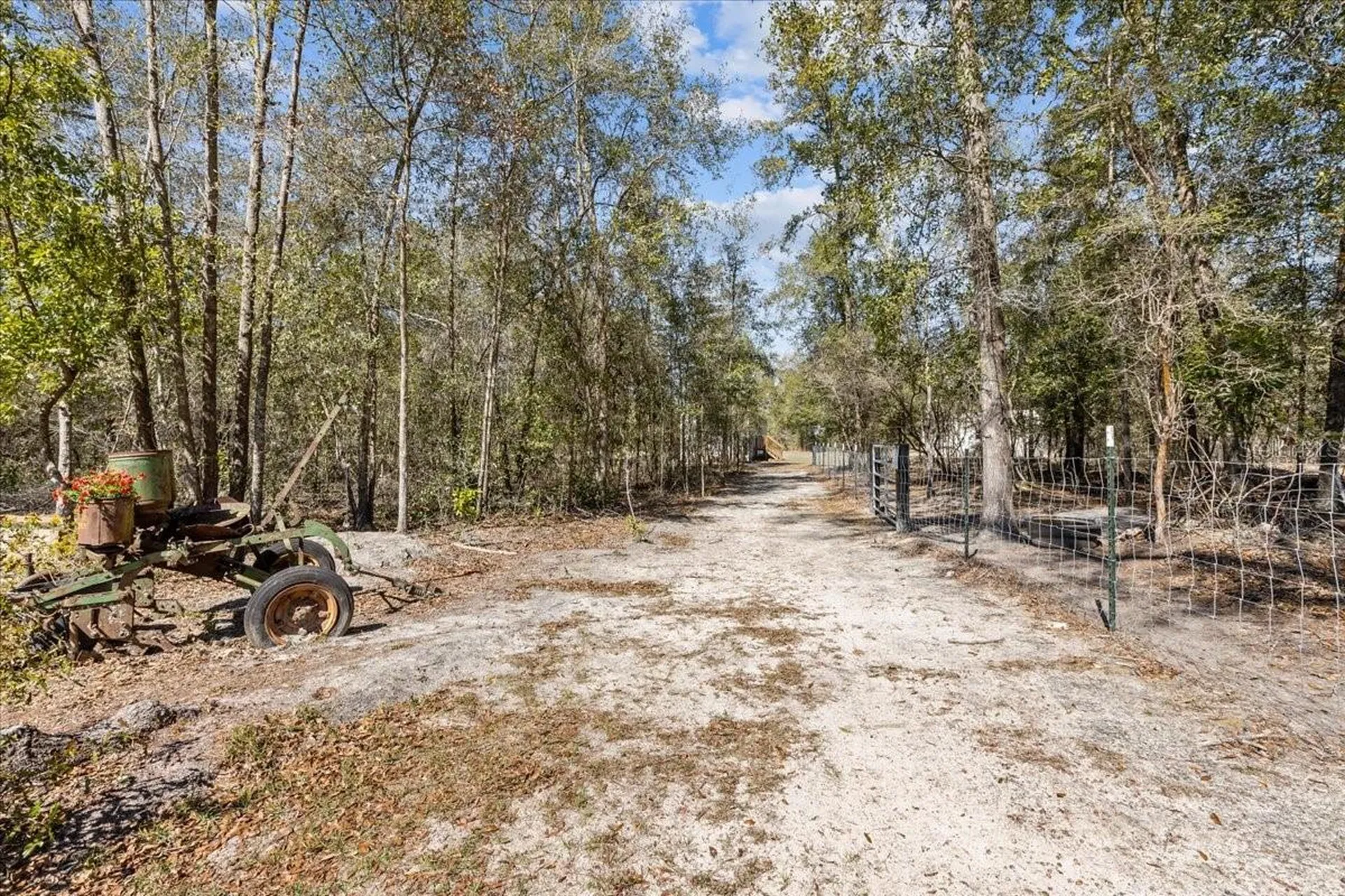 775 SW Choctaw Avenue Fort White FL 32038