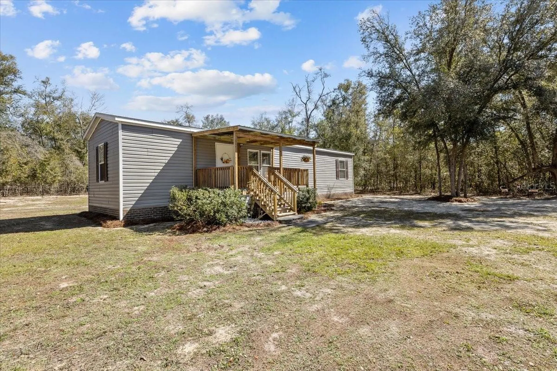 775 SW Choctaw Avenue Fort White FL 32038