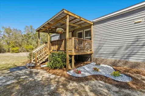 775 SW Choctaw Avenue Fort White FL 32038