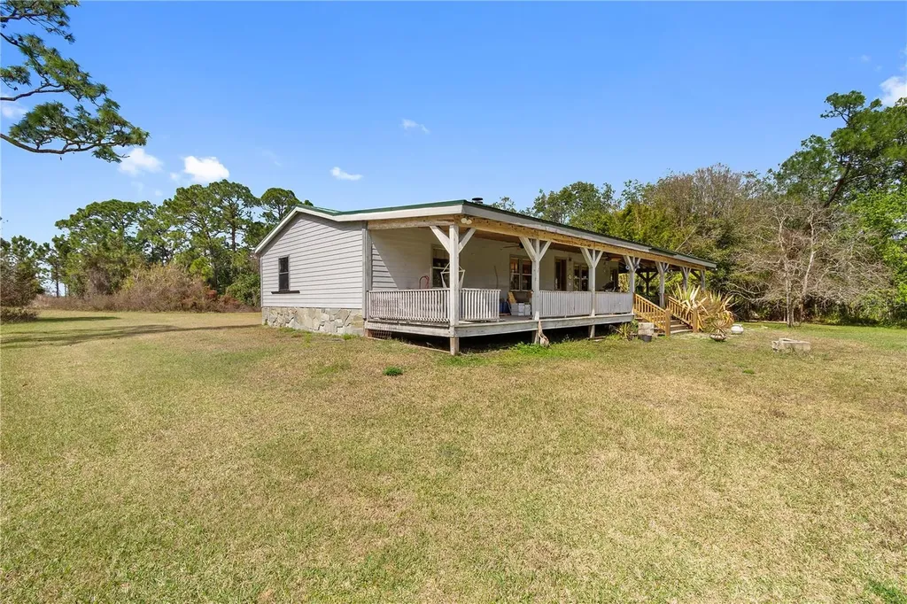 28265 NE 65th Terrace Okeechobee FL 34972