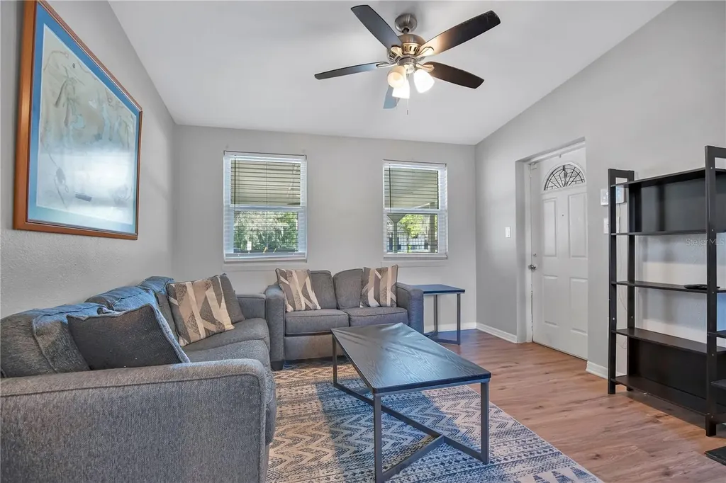 5450 Rose Avenue Orlando FL 32810