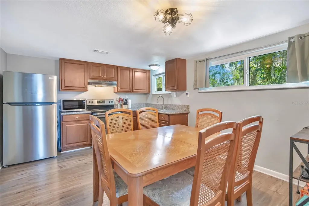 5450 Rose Avenue Orlando FL 32810