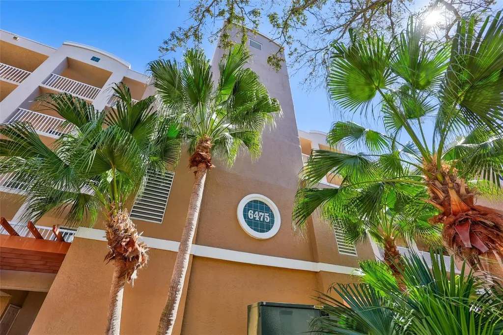6475 Shoreline Drive St Petersburg FL 33708