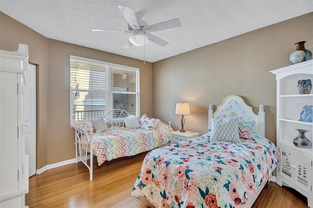 6475 Shoreline Drive St Petersburg FL 33708