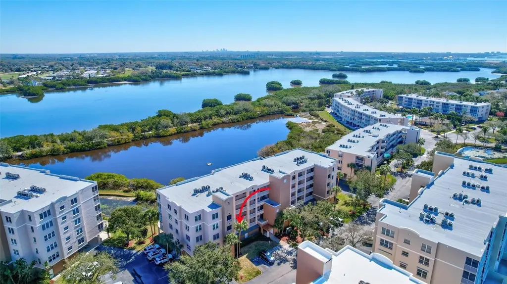6475 Shoreline Drive St Petersburg FL 33708