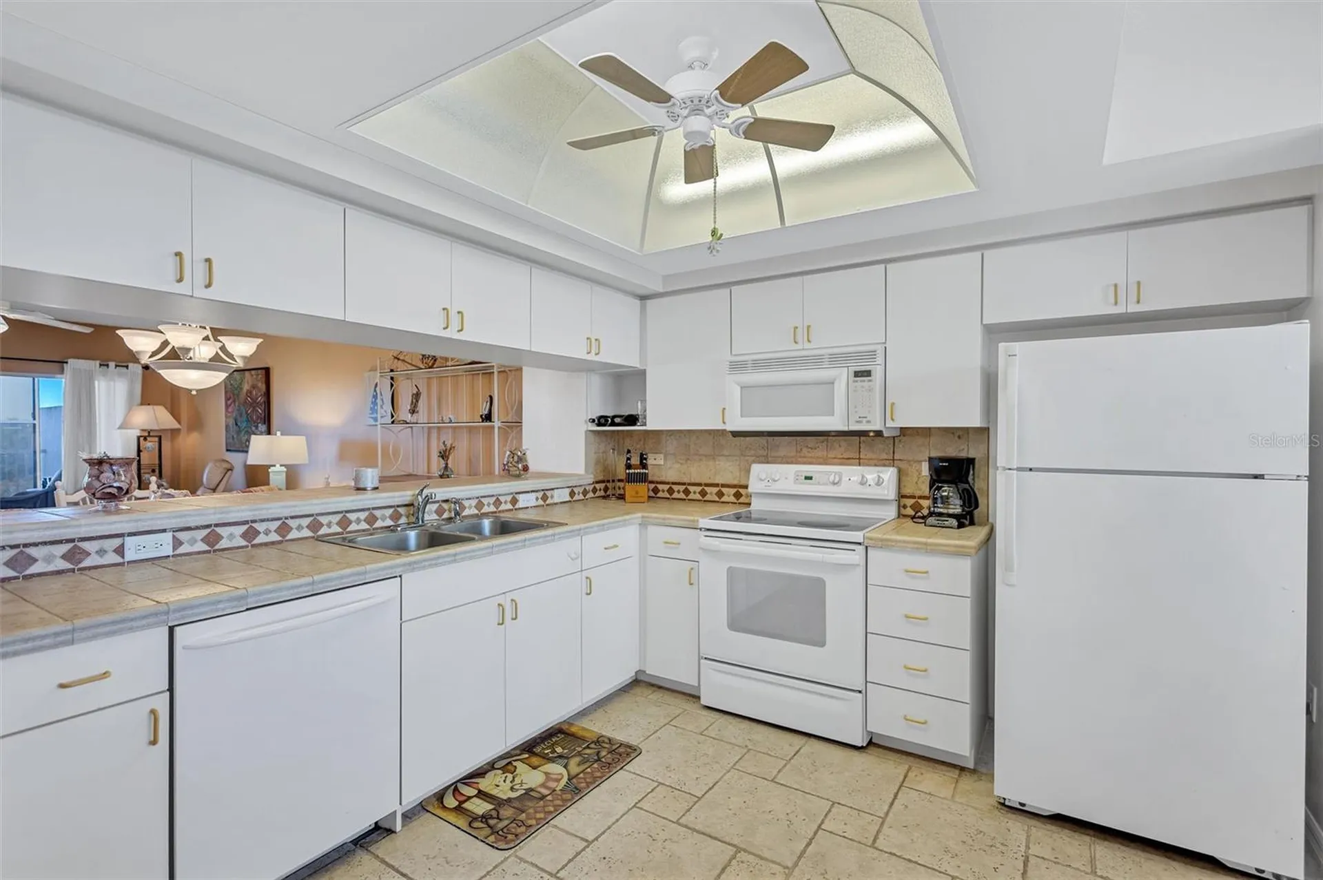 6475 Shoreline Drive St Petersburg FL 33708