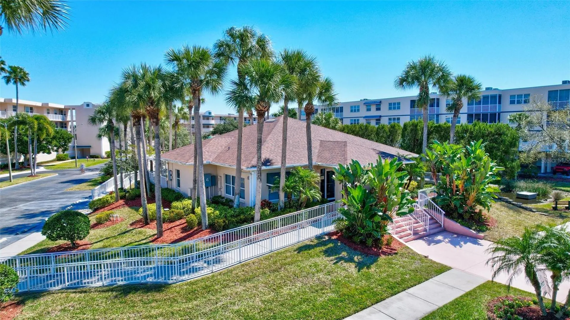6475 Shoreline Drive St Petersburg FL 33708