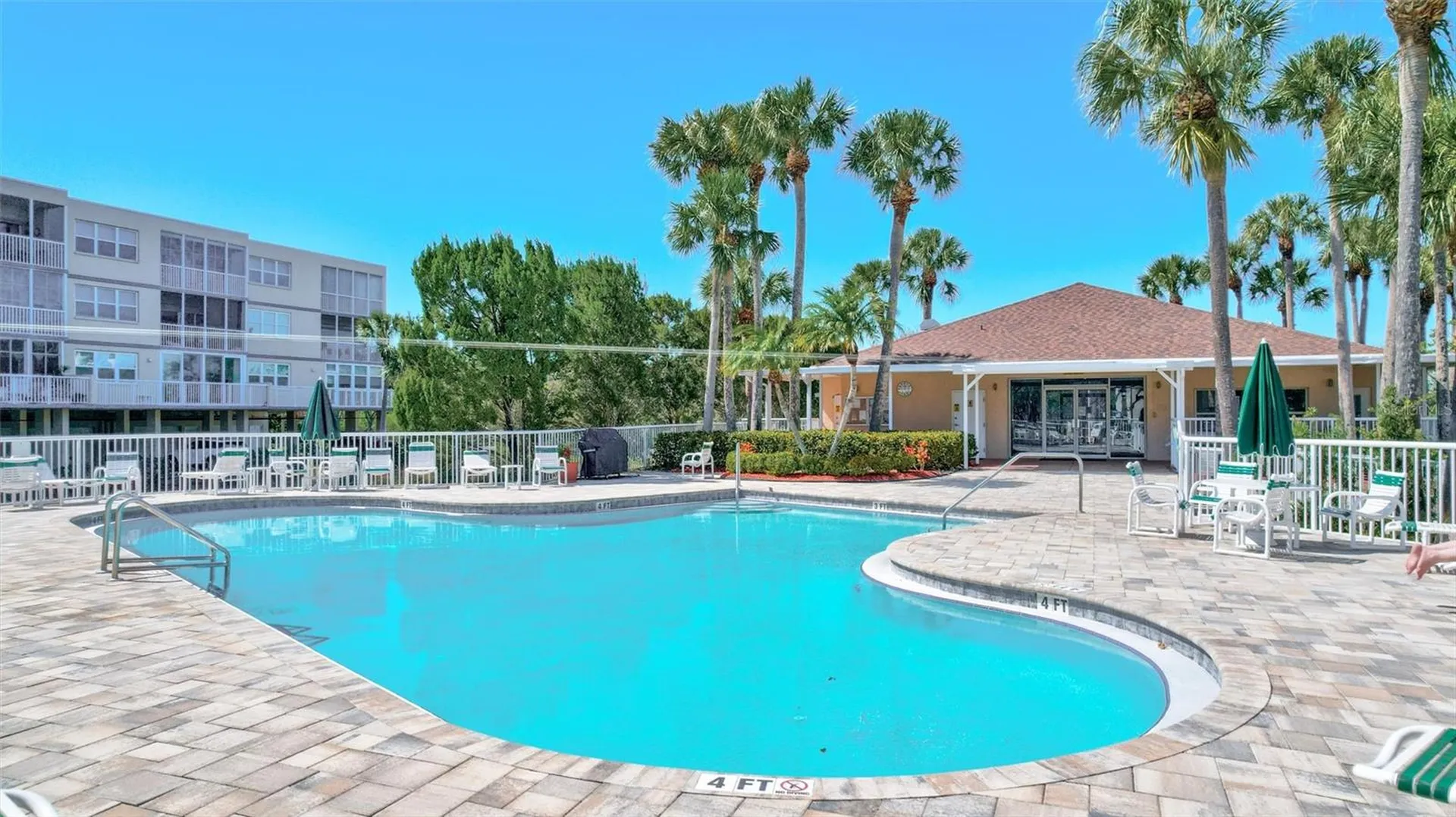 6475 Shoreline Drive St Petersburg FL 33708