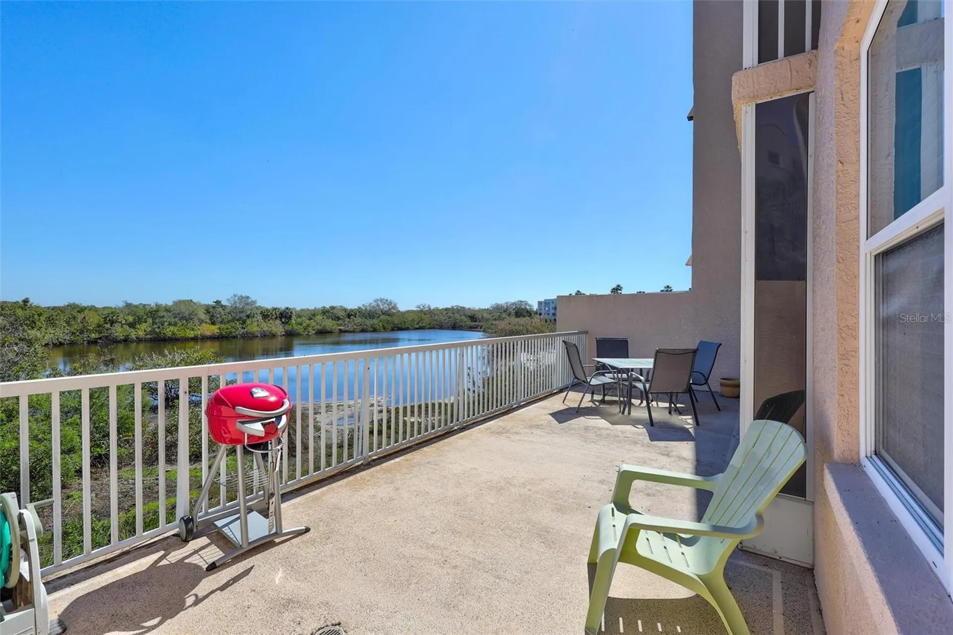 6475 Shoreline Drive St Petersburg FL 33708