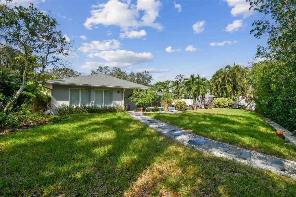 5104 W San Jose Street Tampa FL 33629