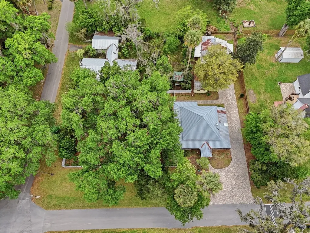 6070 Avenue F Mc Intosh FL 32664