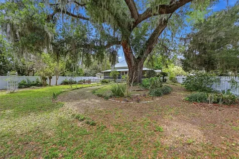 6070 Avenue F Mc Intosh FL 32664