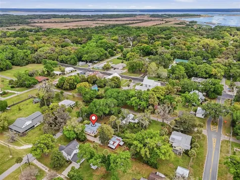 6070 Avenue F Mc Intosh FL 32664