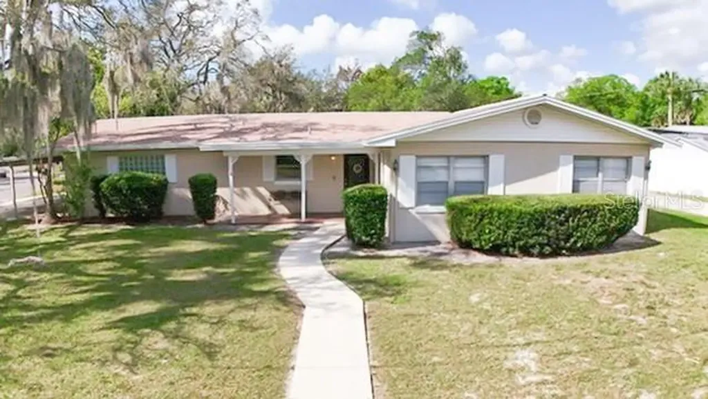 2208 Community Way Sanford FL 32771