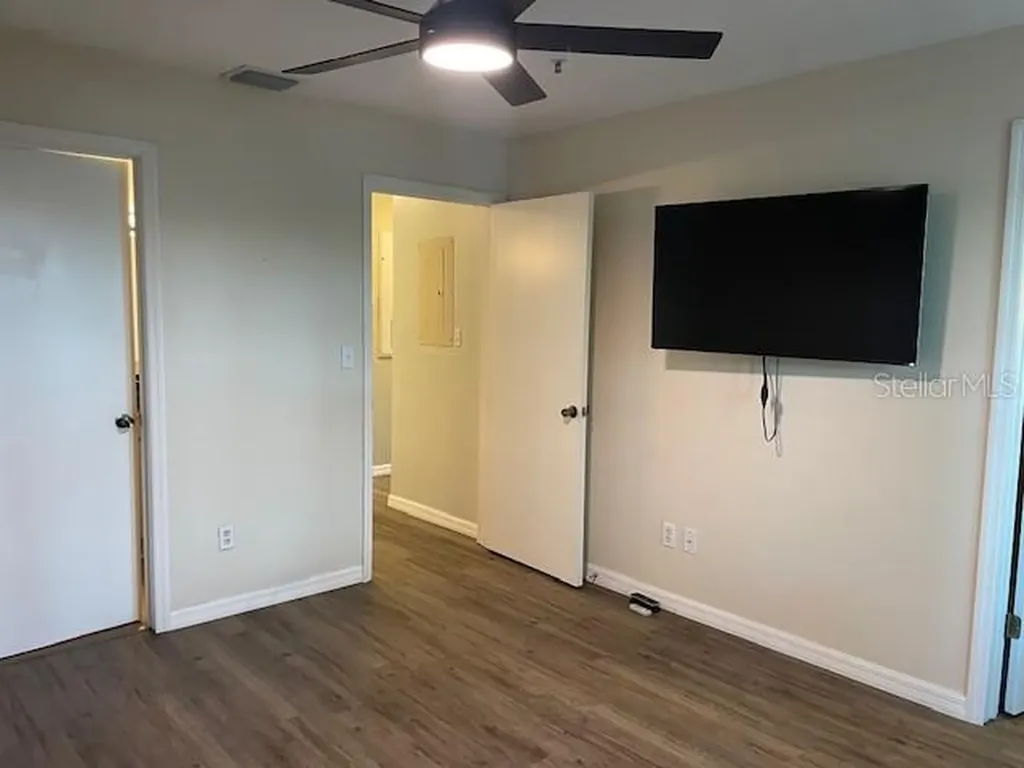4028 Crockers Lake Boulevard Sarasota FL 34238