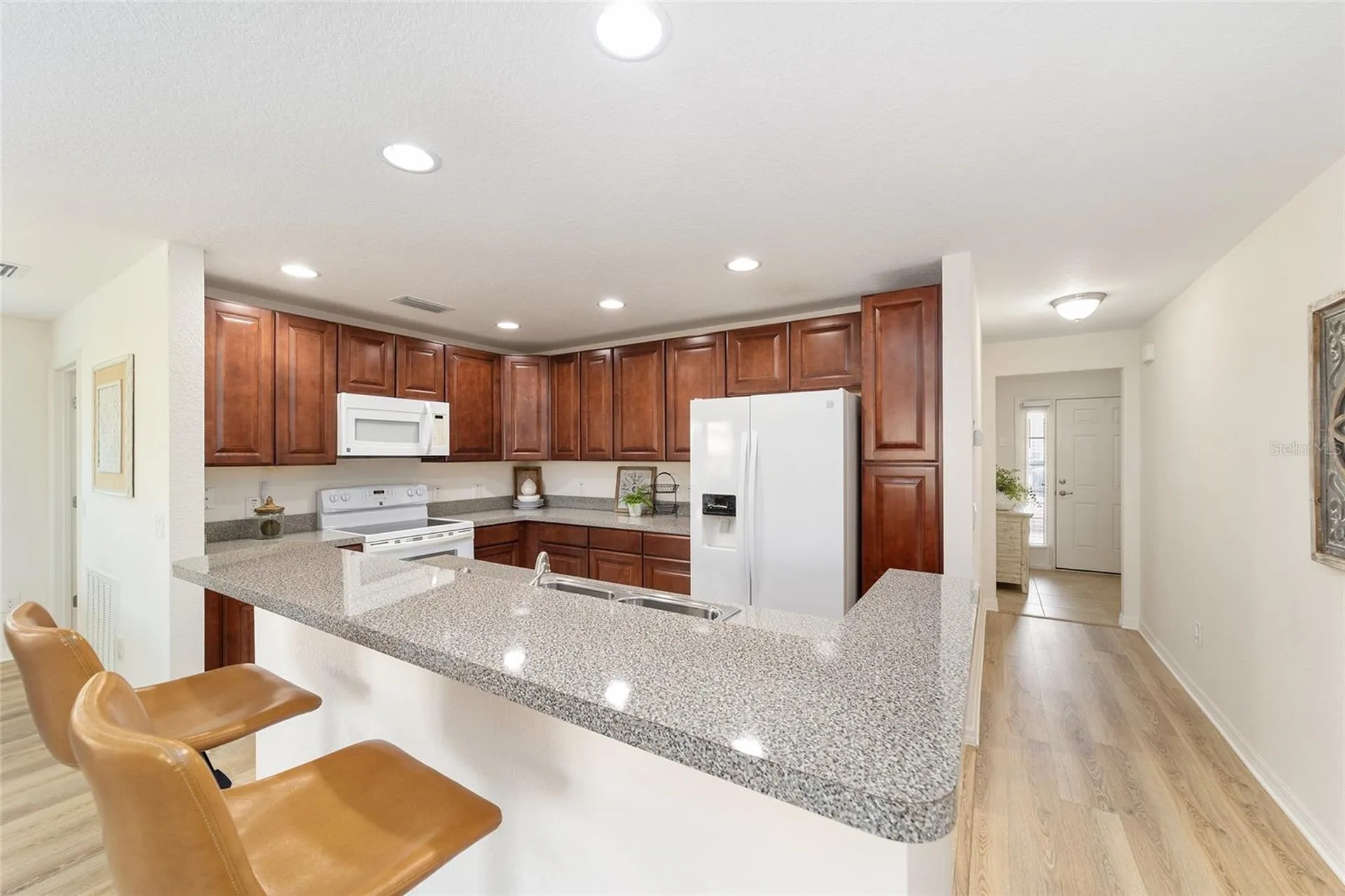 5076 Neptune Circle Oxford FL 34484