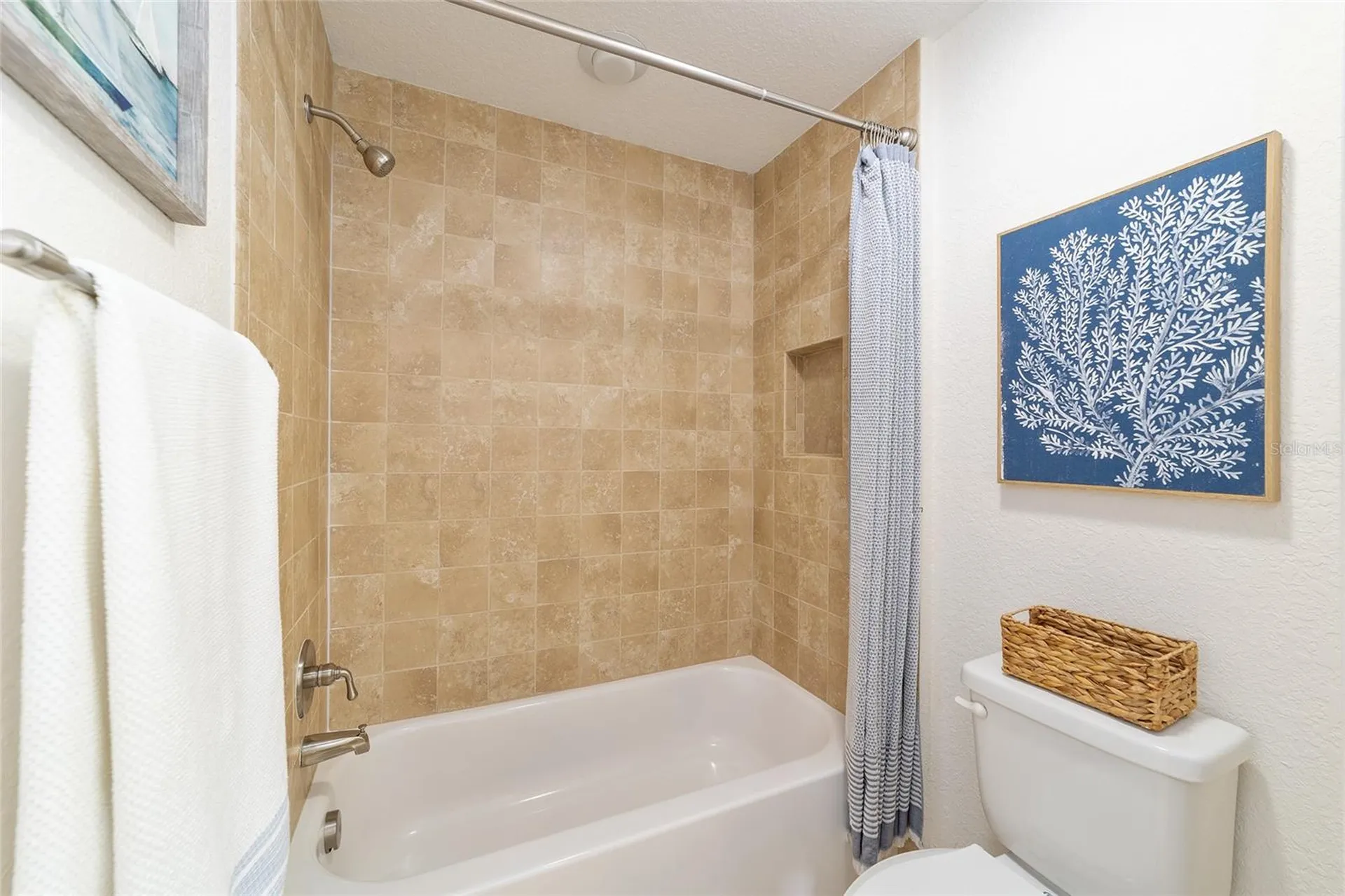 5076 Neptune Circle Oxford FL 34484