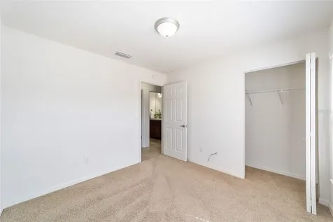 5076 Neptune Circle Oxford FL 34484