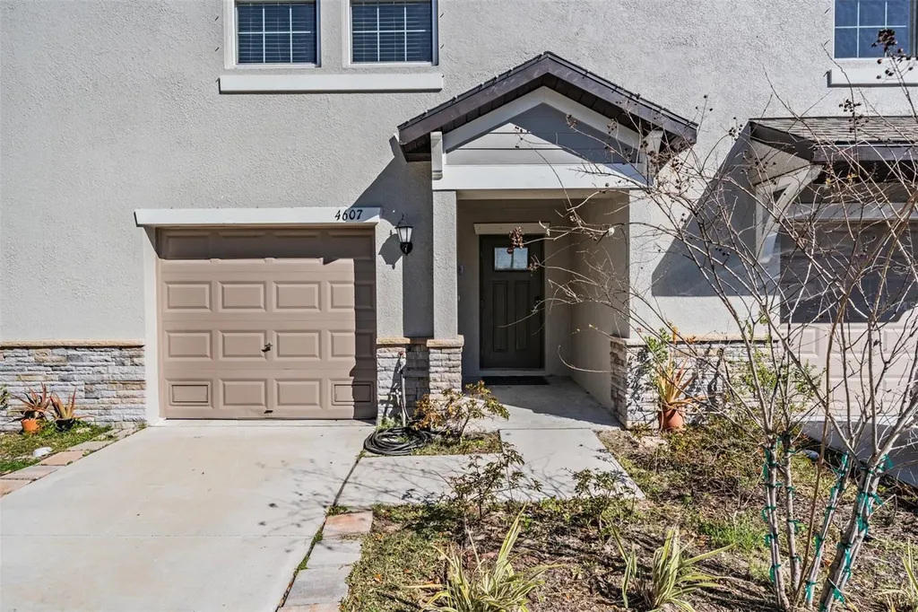 4607 Tuscan Loon Drive Tampa FL 33619