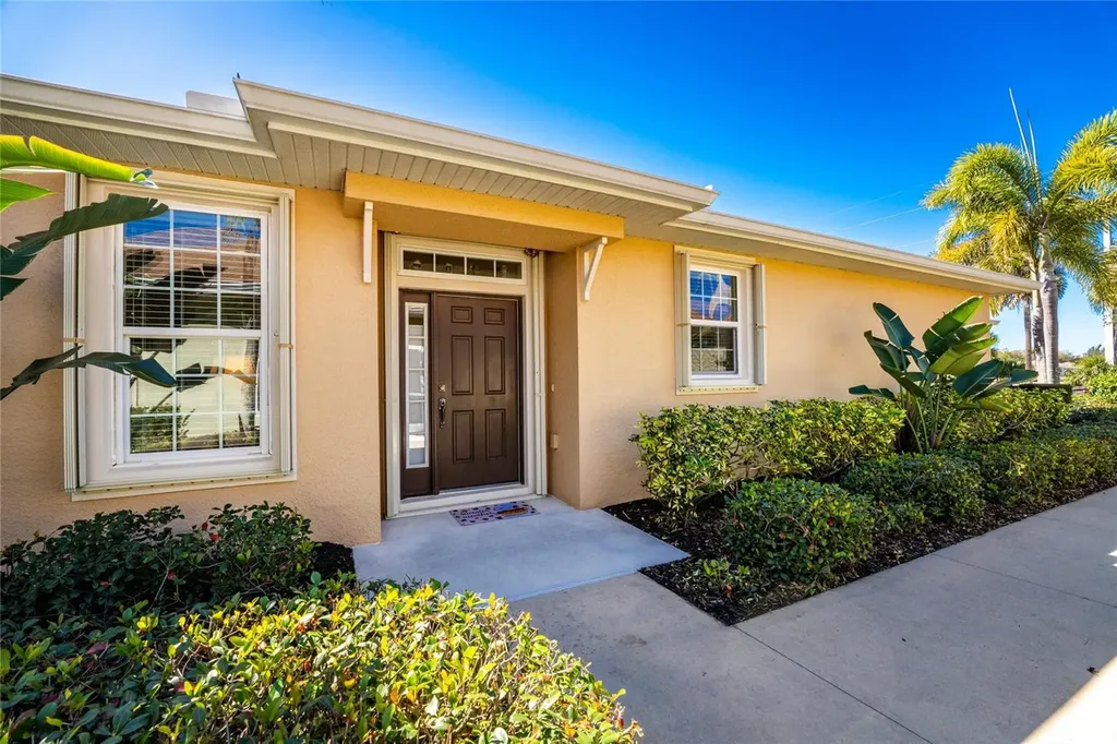215 Fontanelle Circle Venice FL 34292