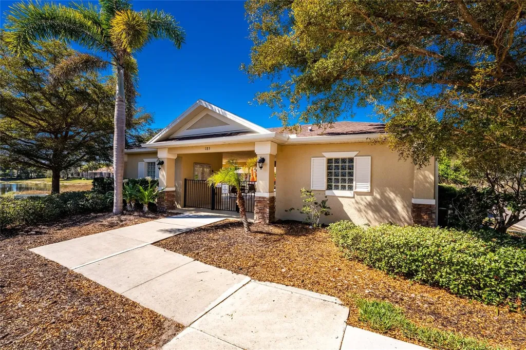 215 Fontanelle Circle Venice FL 34292