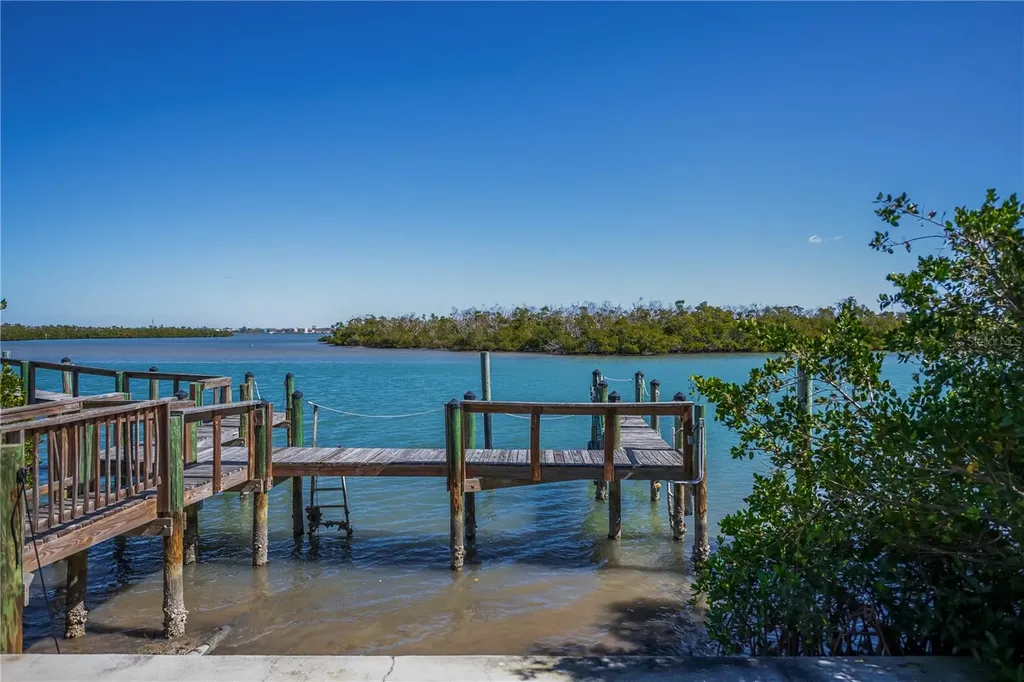 2255 N Beach Road Englewood FL 34223