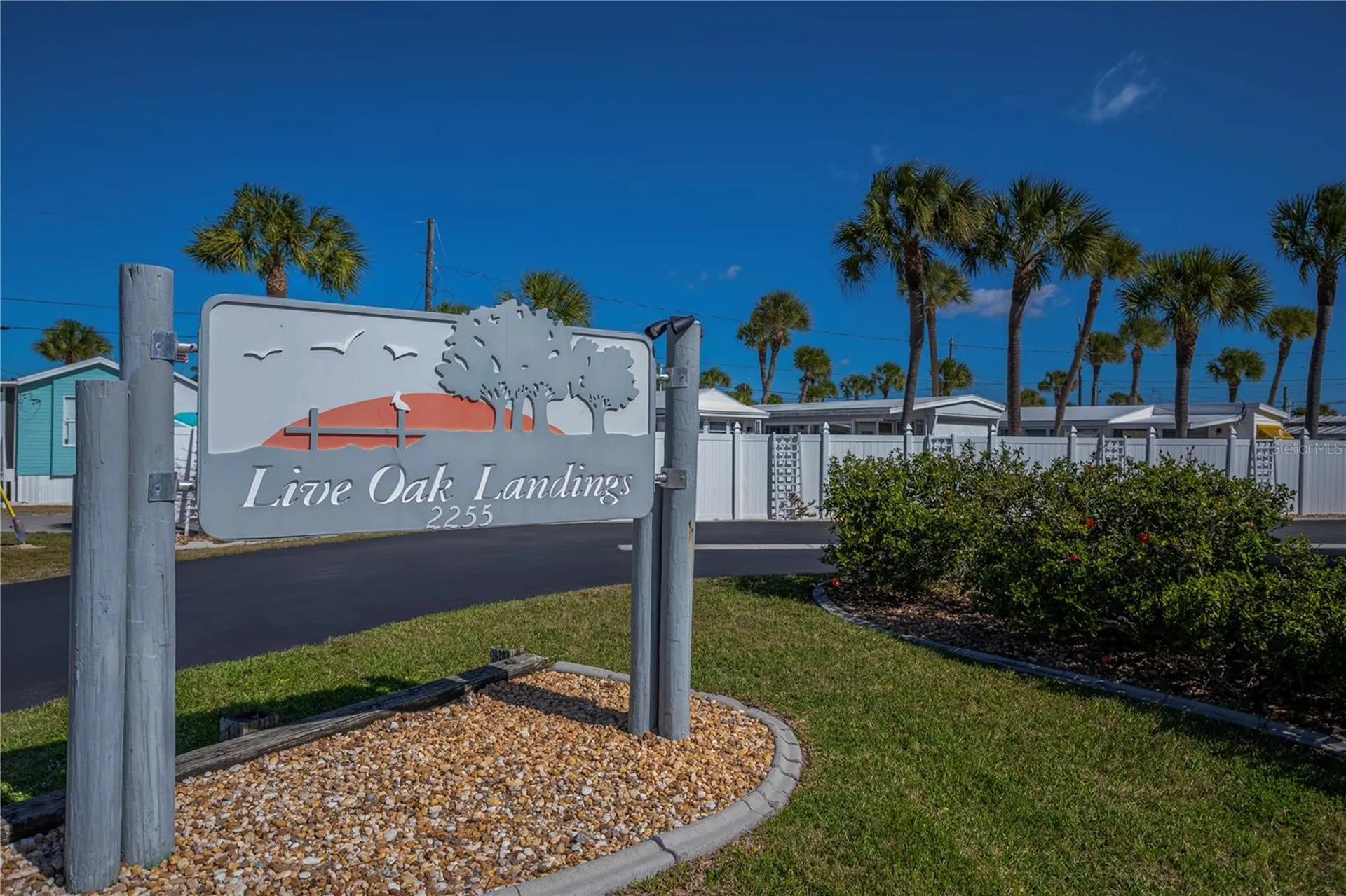 2255 N Beach Road Englewood FL 34223