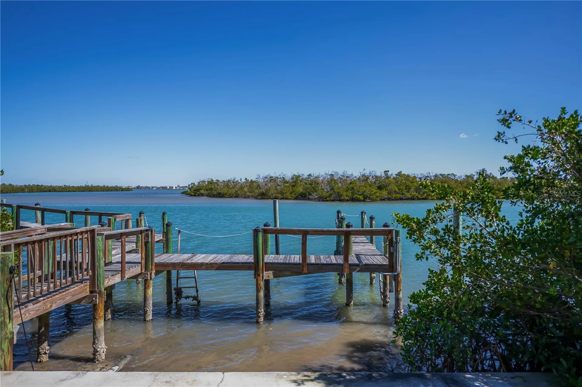 2255 N Beach Road Englewood FL 34223