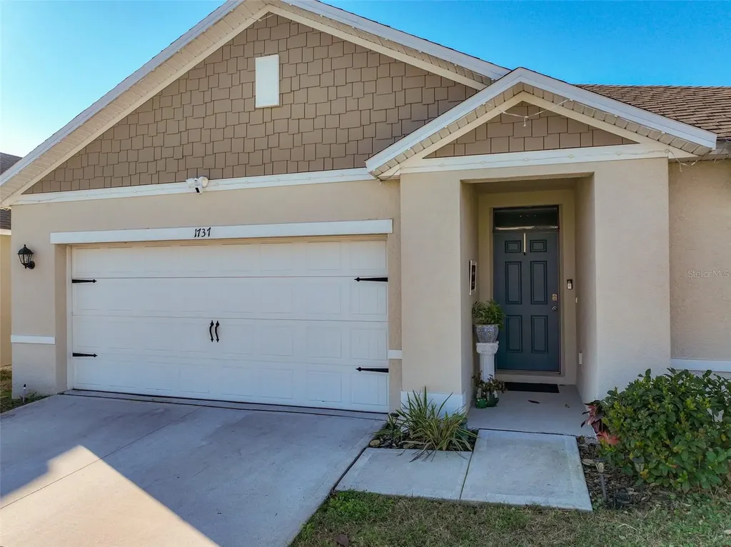 1737 Aurora Ridge Drive Zellwood FL 32798
