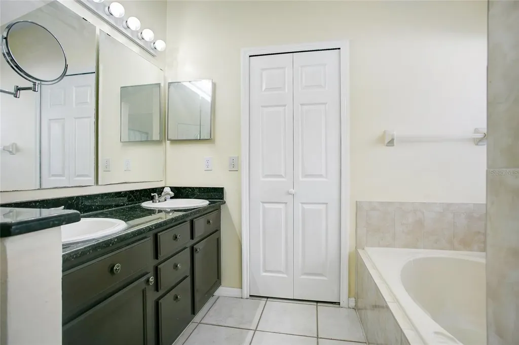 3724 Pickwick Drive Orlando FL 32817