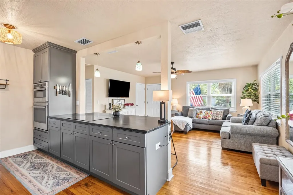 2709 Upton Street S Gulfport FL 33711