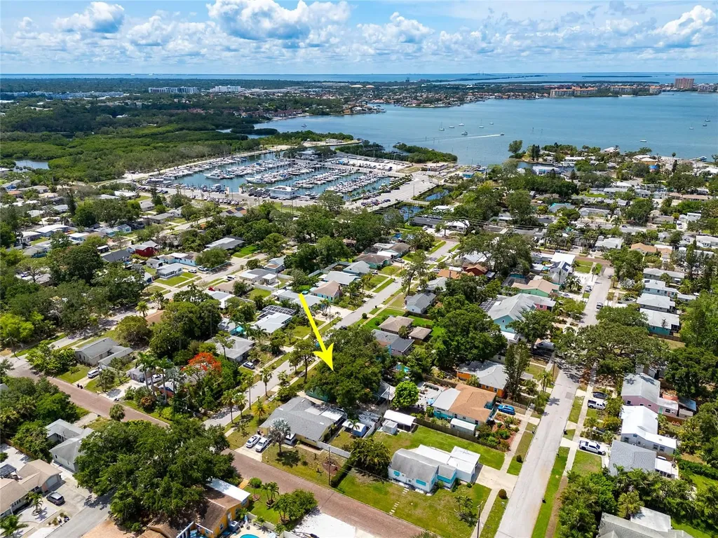 2709 Upton Street S Gulfport FL 33711