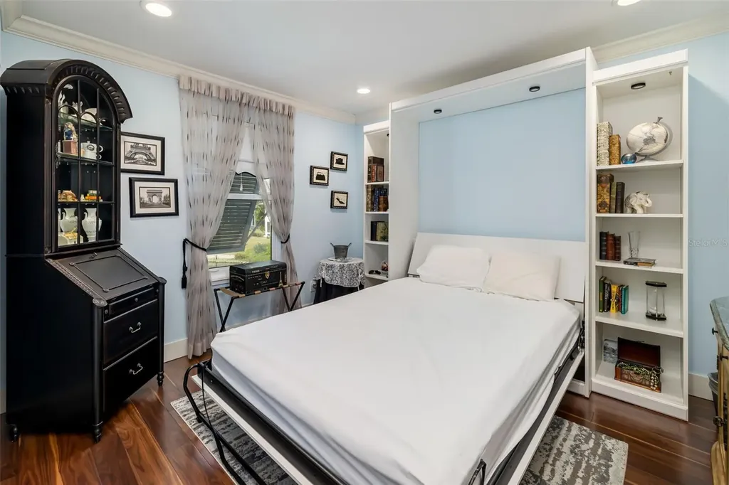 1169 W Peppertree Drive Sarasota FL 34242