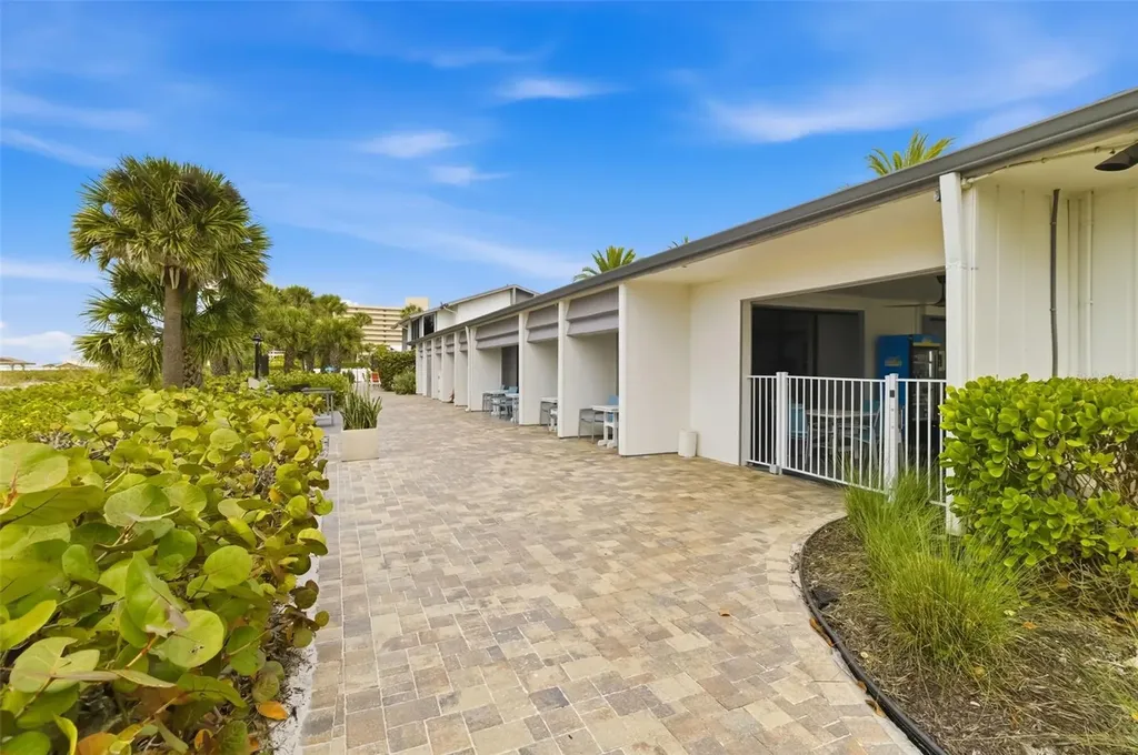 1169 W Peppertree Drive Sarasota FL 34242