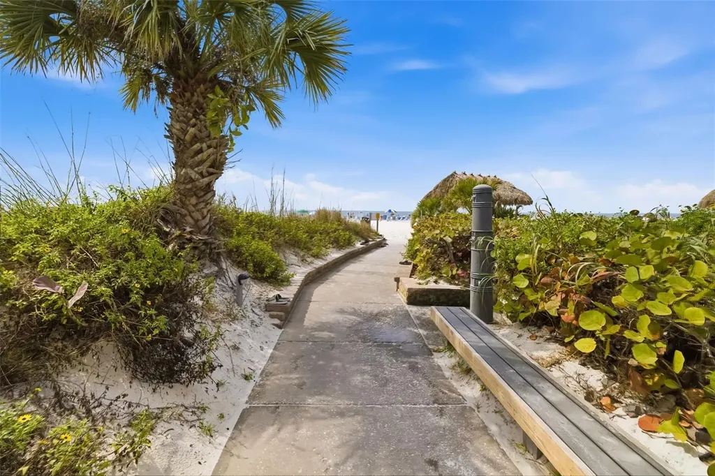 1169 W Peppertree Drive Sarasota FL 34242