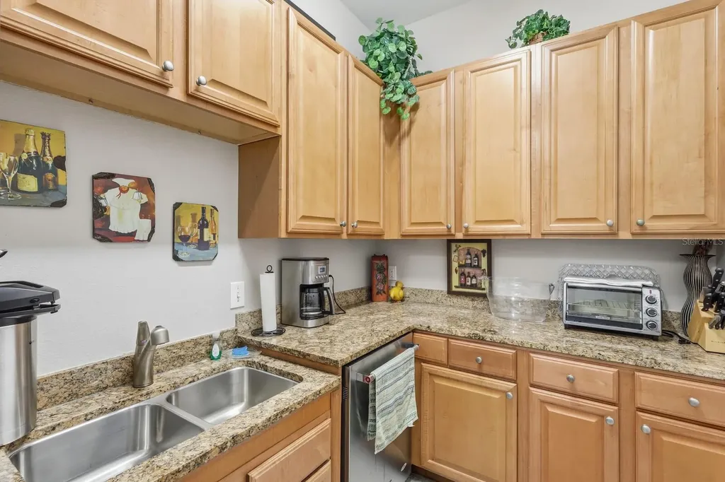 808 3rd Avenue W Bradenton FL 34205