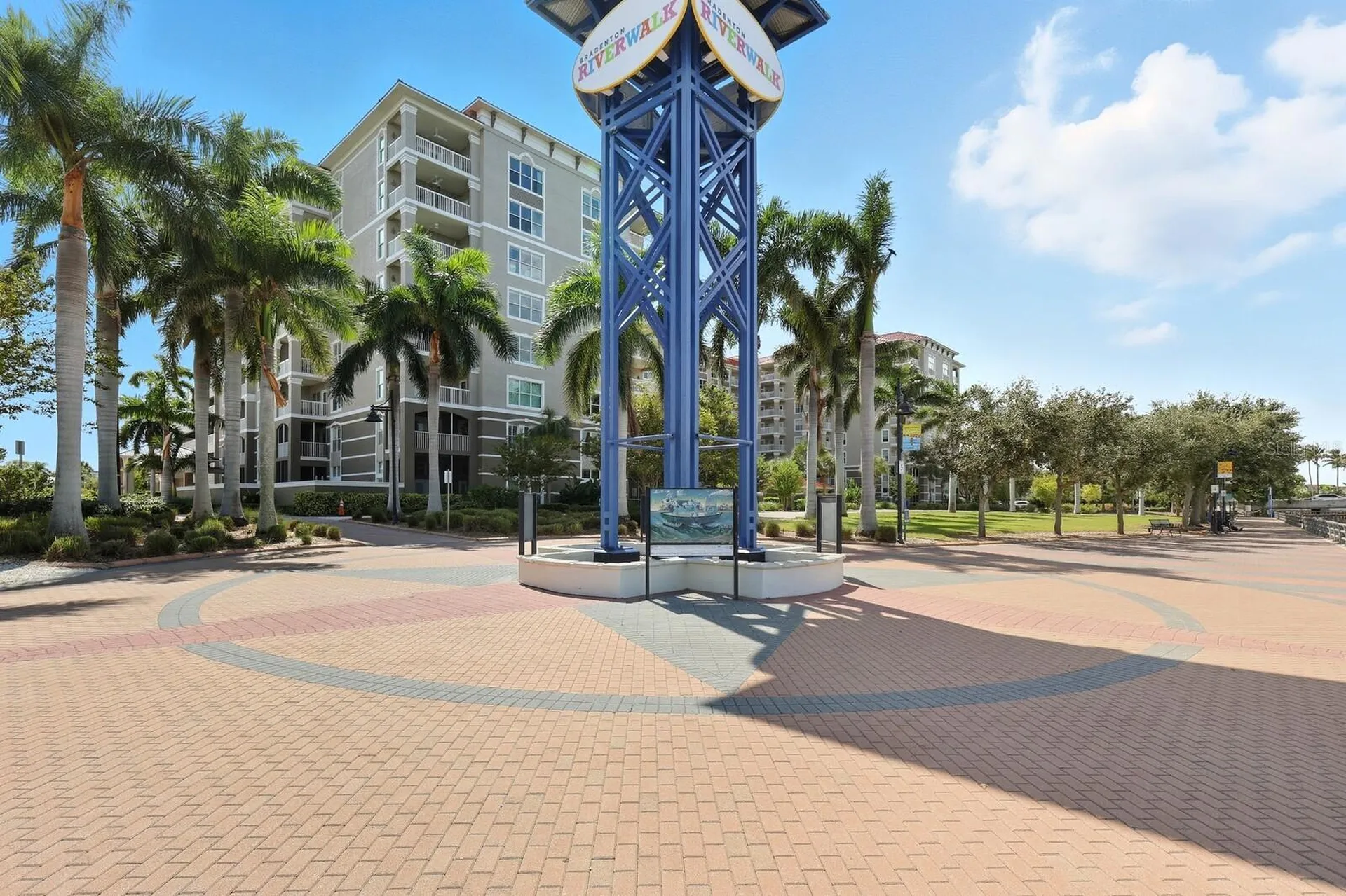 808 3rd Avenue W Bradenton FL 34205