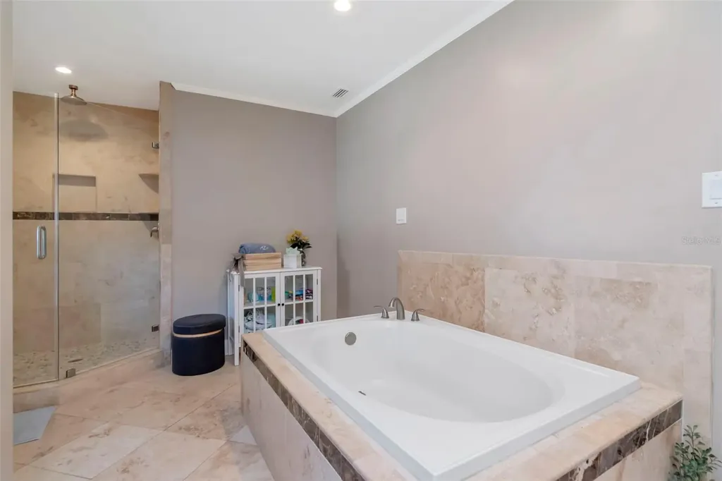 2535 Lake Ellen Drive Tampa FL 33618